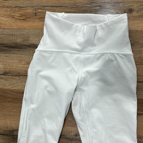 LULULEMON WOMENS SWIFT SPEED 7/8 TIGHT MESH LEGGINGS WHITE Sz 2 - Picture 3 of 7